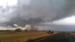 Tak wyglądało jedno z zarejestrowanych na wideo tornad