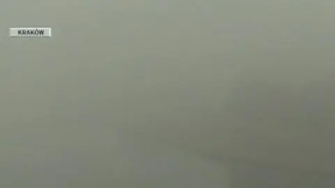 Gęsta mgła utrudnia ruch lotniczy