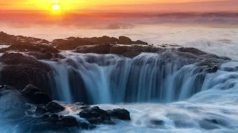 Otchłań, w którą wlewa się woda z oceanu: jedno z najbardziej niebezpiecznych miejsc na świecie