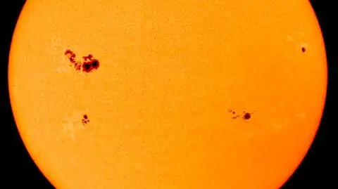 Nasłuchują Słońca, przewidują burze magnetyczne