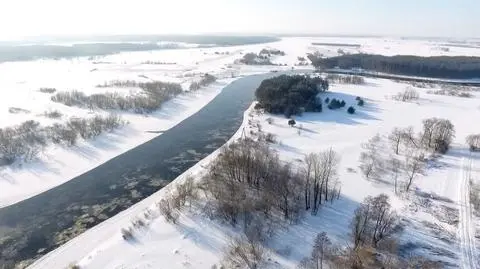 Piękne oblicze zimy. Narew na nagraniu z drona