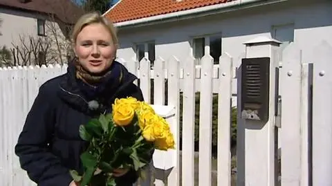 Maja w ogordzie róż