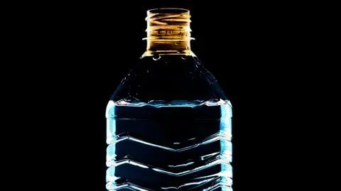 Samonapełniająca się butelka: wodę pobierze z powietrza