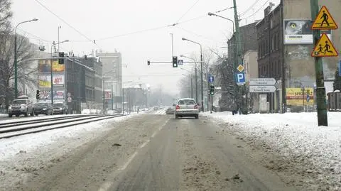 W Katowicach do wieczora opady śniegu