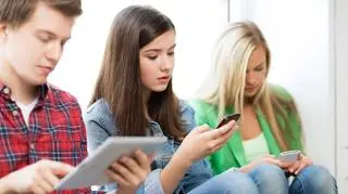 Każda minuta spędzona w sieci "zjada nam" czas przeznaczony na inne aktywności