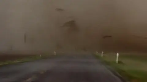 "Zostajemy tu, czekajcie..."