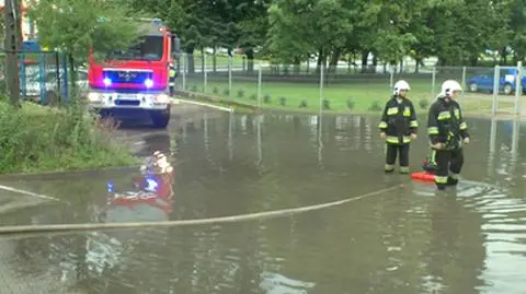 Podtopiony szpital, zalane ulice. Skutki piątkowych nawałnic