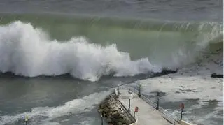 Fale tsunami są niebezpiecznie duże