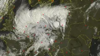 Układ niżowy nad Polską