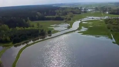 Luciąża wylała. Nagranie z drona