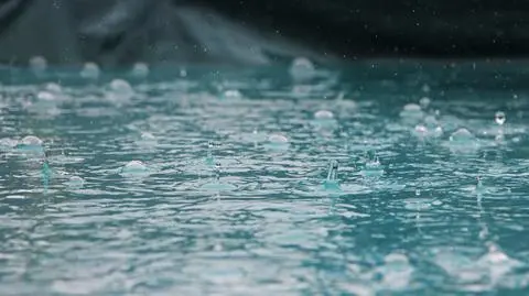 Podtopienia, połamane drzewa, problemy na drogach. Skutki ulew na Śląsku