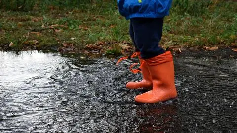 W wielu miejscach popada deszcz