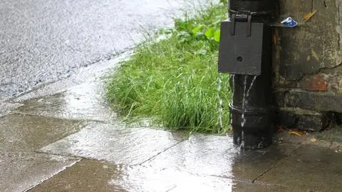 Kolejny dzień z burzami i deszczem