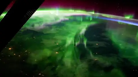 Zorza polarna widziana z ISS