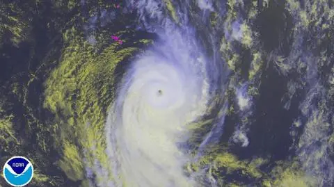 Cyklon nad wyspami Tonga