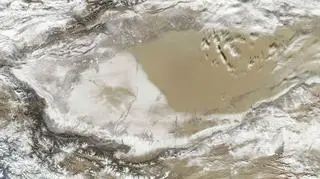 Jedna z najgorętszych pustyń świata zasypana śniegiem