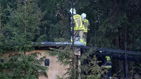 Pożar w stolarni zakładu pogrzebowego. Prawdopodobną przyczyną uderzenie pioruna