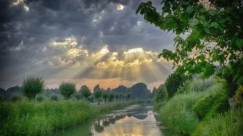 Prognoza pogody na dziś: ciepła niedziela z burzami