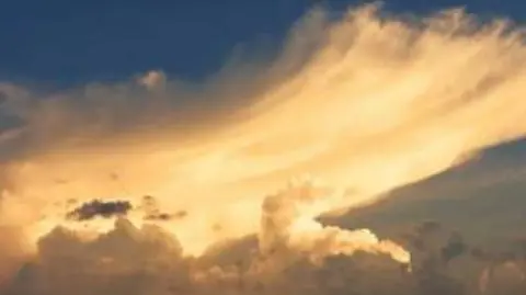 Co zwiastuje taka chmura?