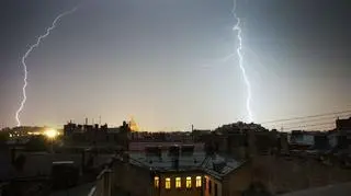 Mężczyźni częściej giną od piorunów