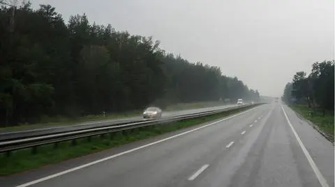 Deszcz i burze utrudnią podróżowanie