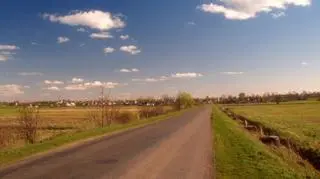 Droga na Podlasiu, niedaleko Białegostoku
