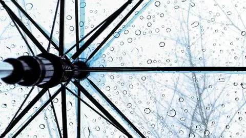 Prognoza pogody na dziś: bez parasola ani rusz. Pogodnie tylko w dwóch regionach