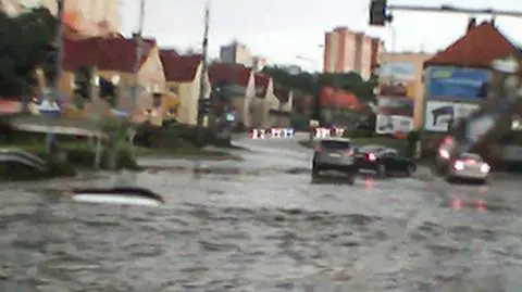 Ulewa przeszła nad Gorzowem Wielkopolskim. Zalane ulice i posesje