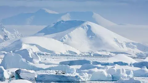 Do arktycznego jeziora wraca życie. Było martwe przez ponad 2 tys. lat