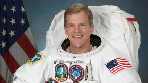 Latał na Discovery, dostał krzyż od  prezydenta