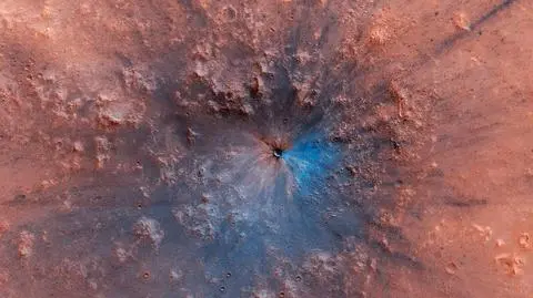 Nowy krater na Czerwonej Planecie