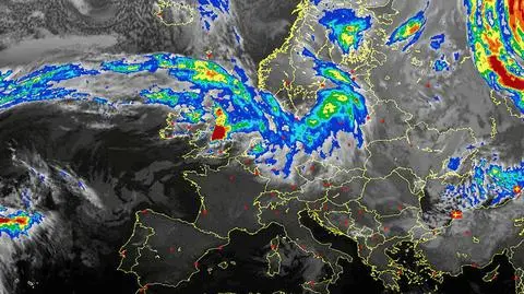 Zdjęcie satelitarne Europy z godziny 17.30 