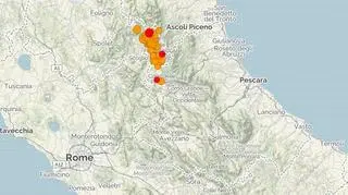 Pojawiają się wstrząsy wtórne, ale o mniejszej magnitudzie