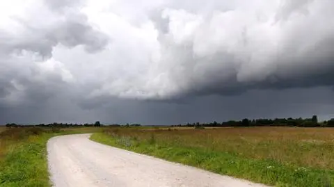 Chłodna i pochmurna niedziela