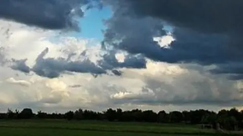 Nadchodzące dni będą deszczowe i burzowe (Konktat Meteo/Jaga)