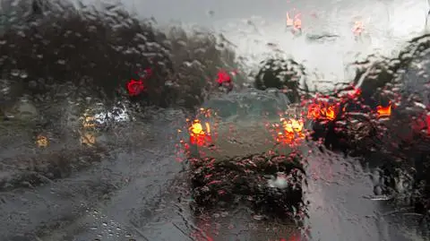 Jedźcie do rodzin ostrożnie. Na drogach będzie ślisko