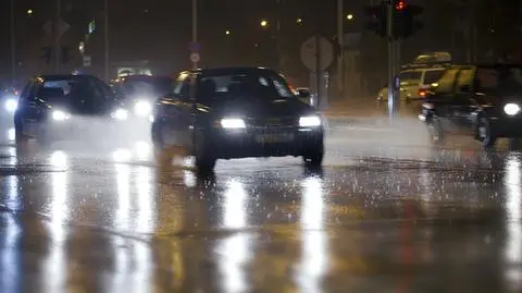 Uważajcie na deszcz i wiatr podczas nocnej jazdy