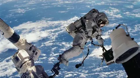 Kobiecy spacer kosmiczny to część Ekspedycji 59