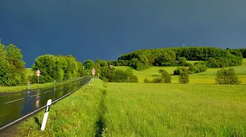 Deszcz utrudni podróżowanie