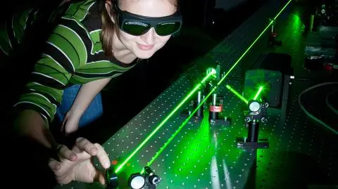 Teleportacja albo badania nad światłem? Bozon bez większych szans na Nobla