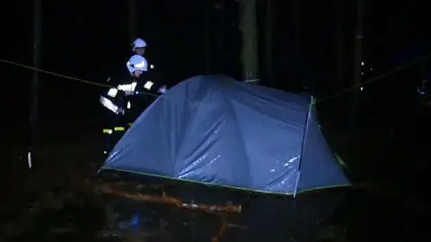 Ulewny deszcz i burze nad Wielkopolską. Strażacy ewakuowali kolejny obóz harcerski