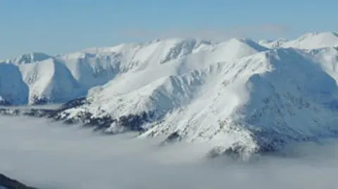 Słoneczna niespodzianka ponad morzem z chmur. Tatry w pełnym blasku