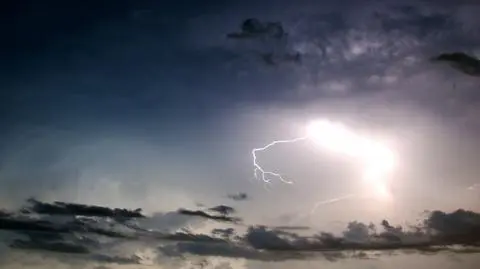 Burze zimą? Dziś to możliwe