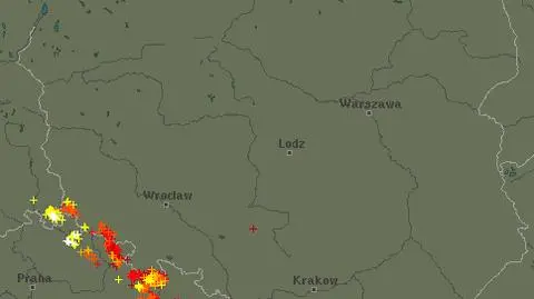 Wyładowania atmosferyczne nad Polską - godz. 16