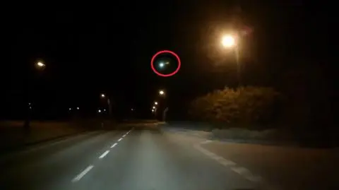 Ognista kula na horyzoncie
