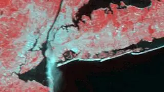 09/11 Manhattan płonie (NASA)