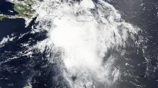 Burza tropikalna Erika okiem satelity Terra (NASA)