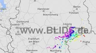 Burze nad Niemcami w godz. 12.30-14.30 (blids.de)