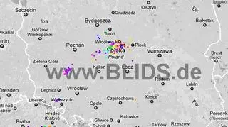 Burze nad Polską w godzinach 09:30 - 11:30 (blids.de)
