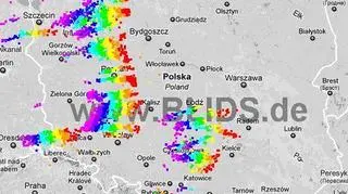 Burze w Polsce w godz. 20.30-22.30 (blids.de)